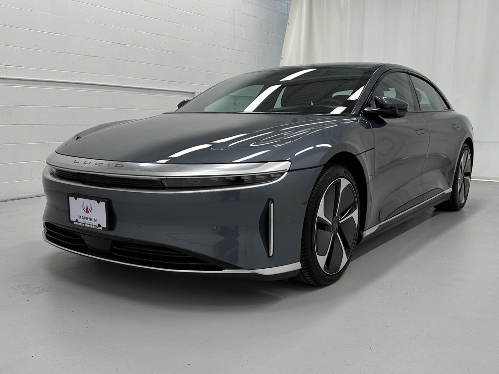 2025 Lucid Air Touring photo 4