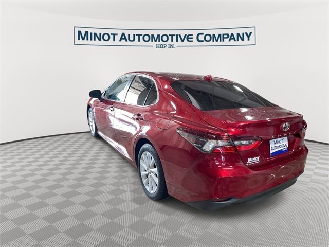2021 Toyota Camry LE photo 6