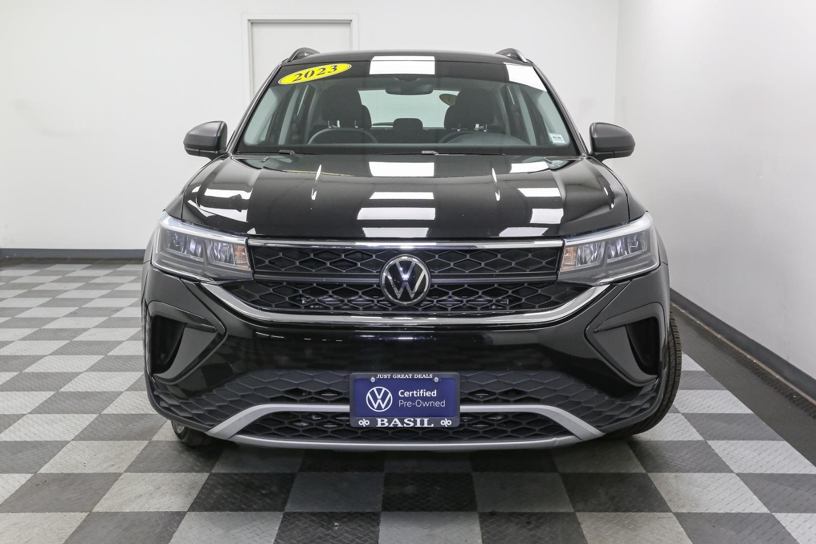 2023 Volkswagen Taos S photo 3
