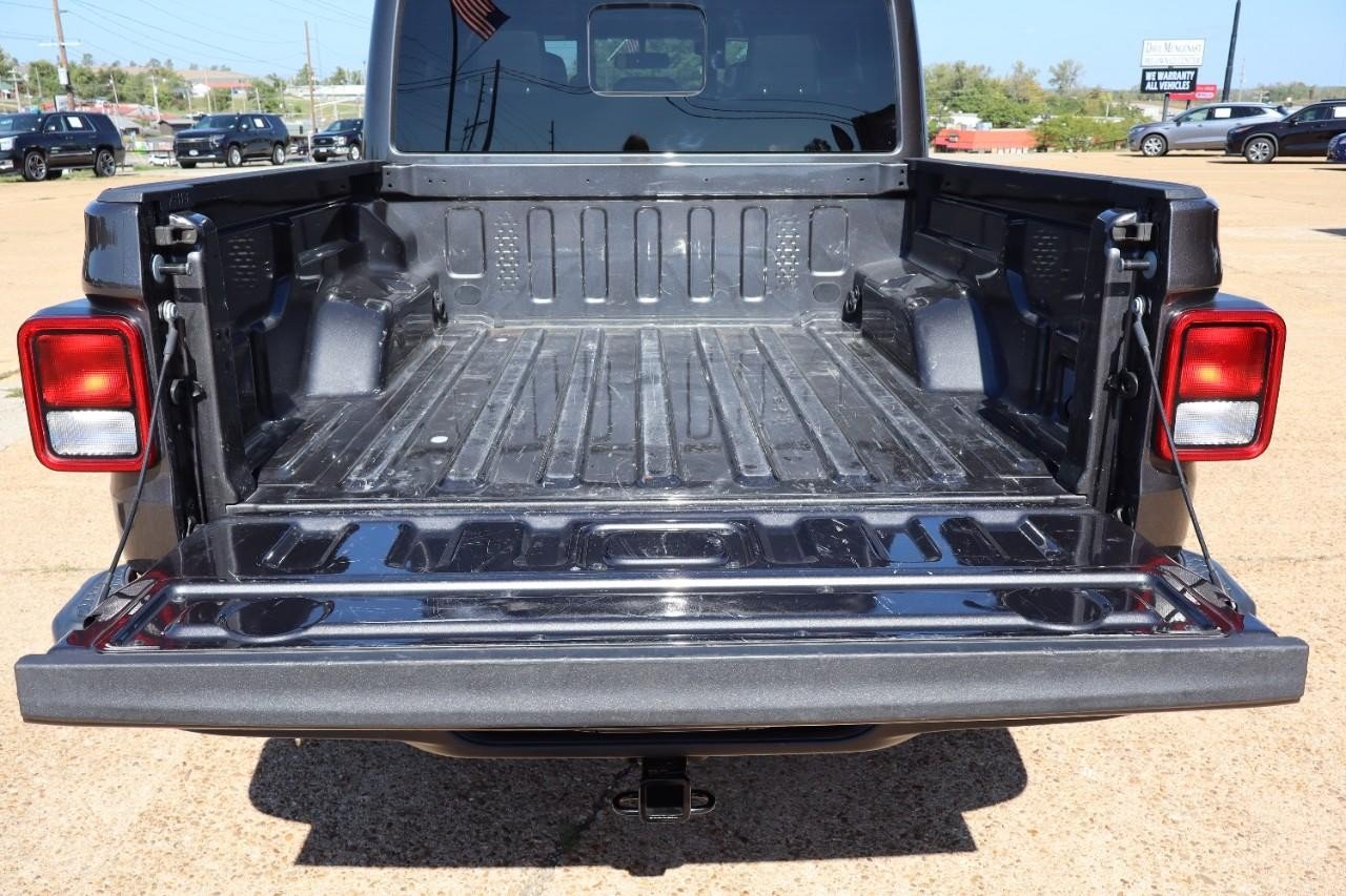2023 Jeep Gladiator Willys photo 21