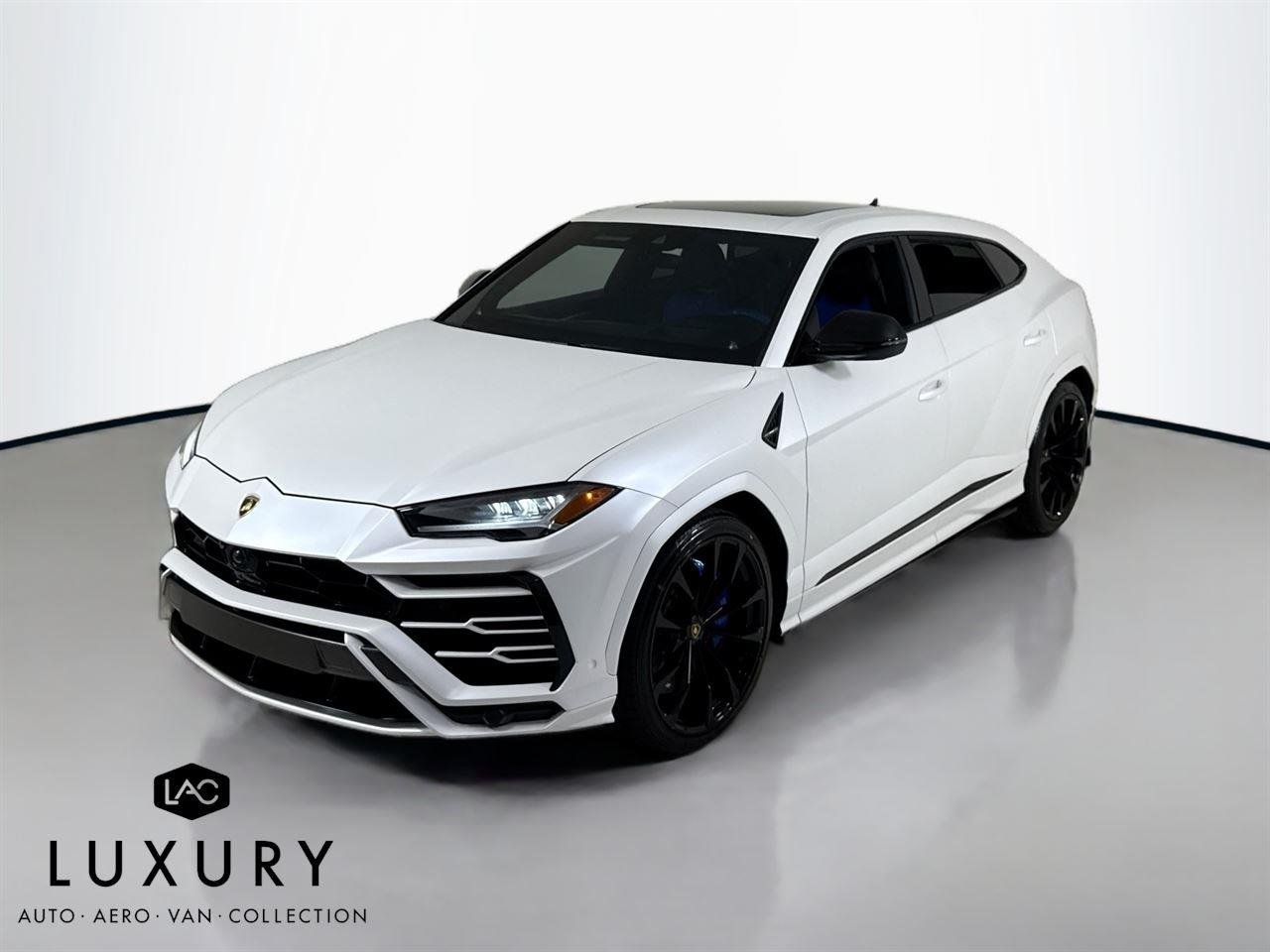 2021 Lamborghini Urus photo 2