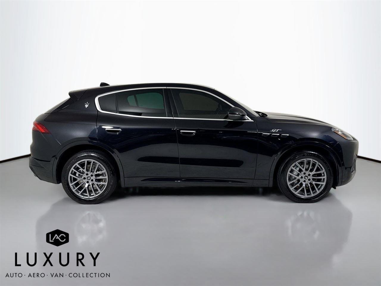 2024 Maserati Grecale GT photo 2