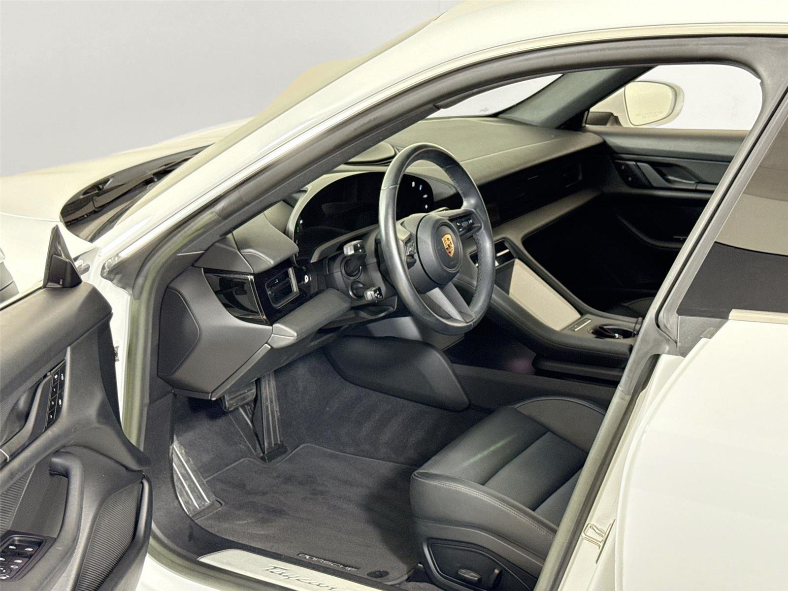 2023 Porsche Taycan 4S photo 11