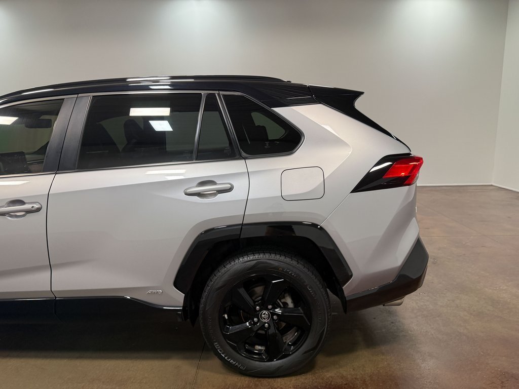 2019 Toyota RAV4 Hybrid XSE photo 32