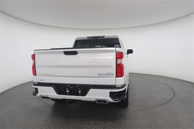 2023 Chevrolet Silverado 1500 High Country photo 12