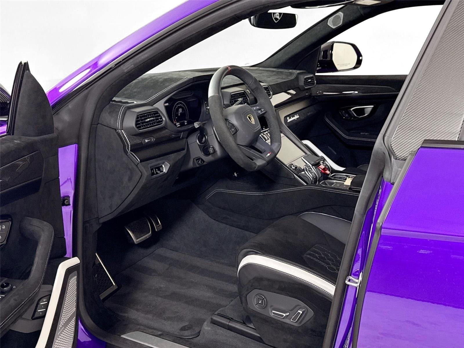 2024 Lamborghini Urus Performante photo 10