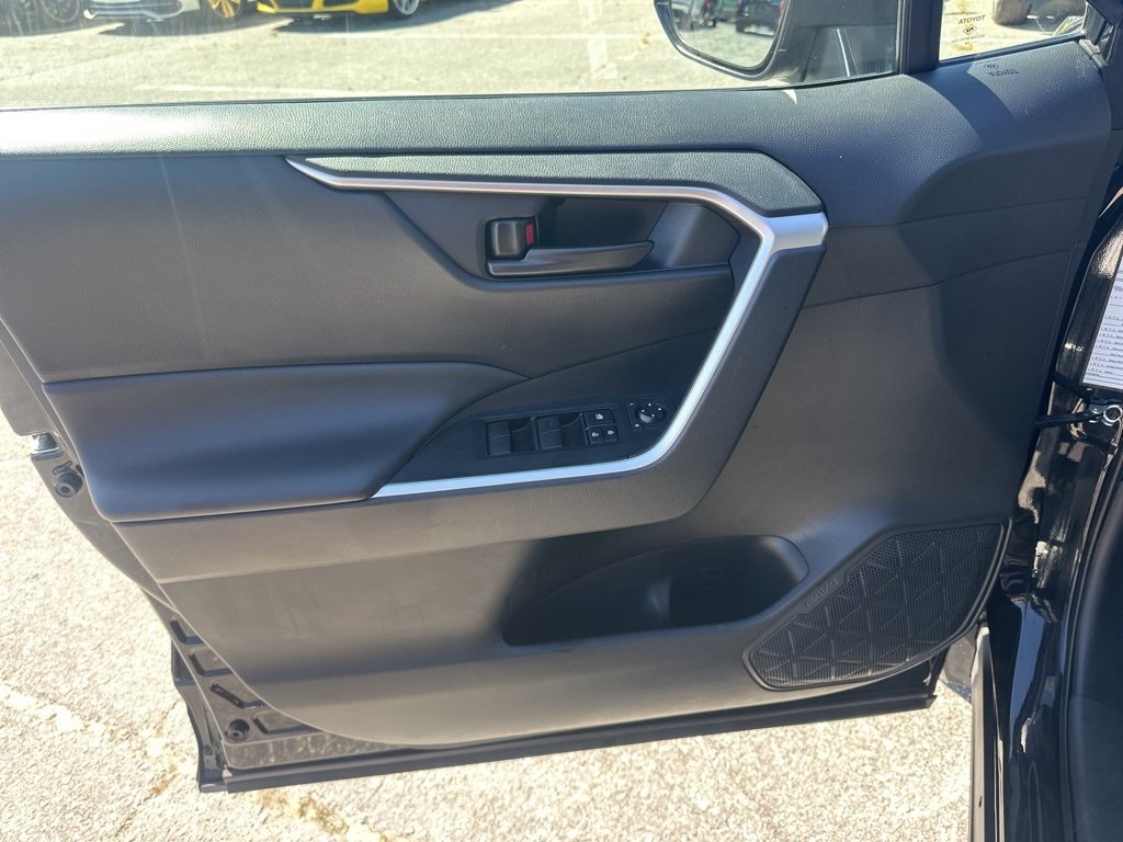 2024 Toyota RAV4 LE photo 18