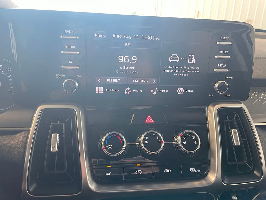 2022 Kia Sorento LX photo 22