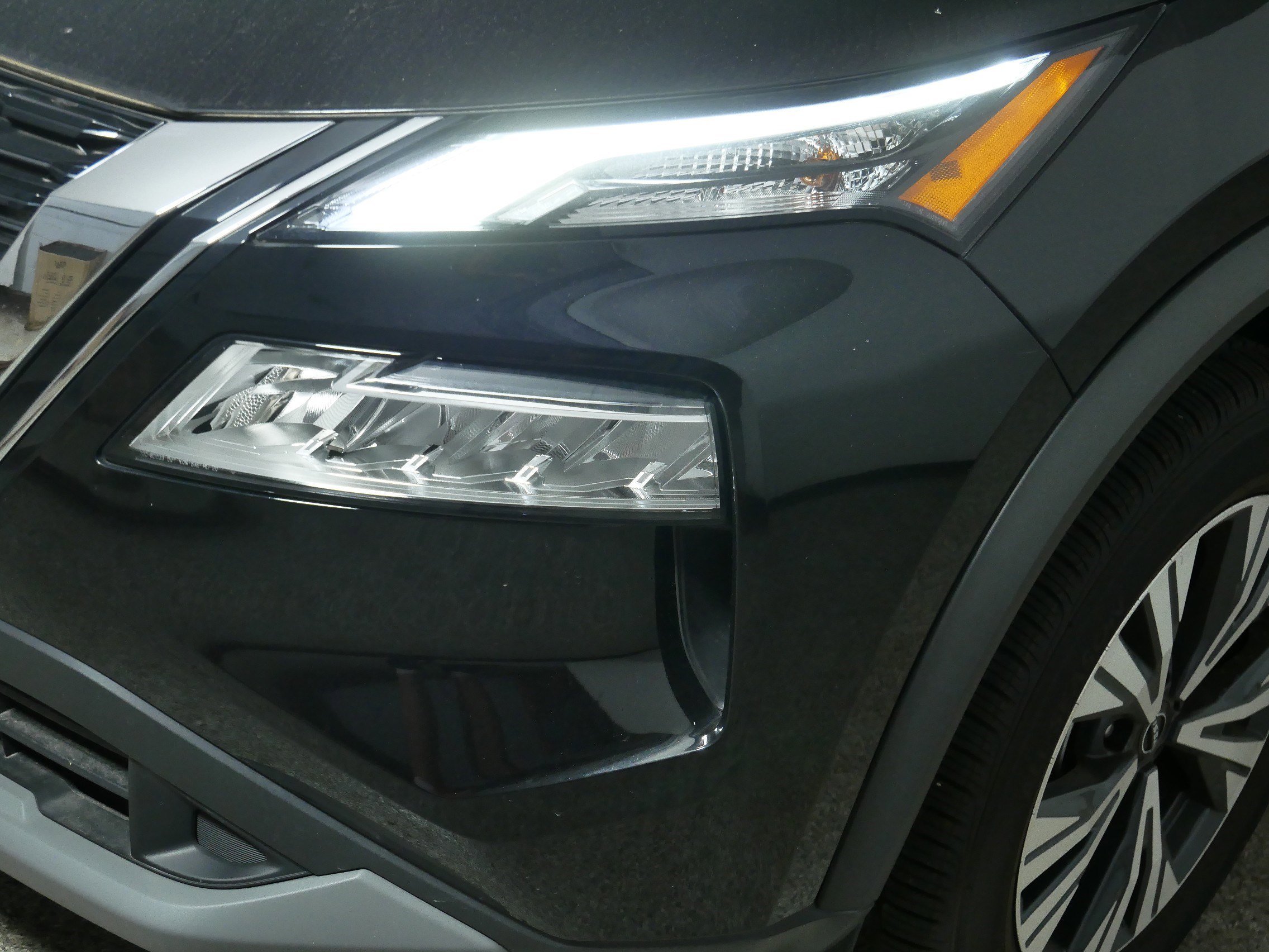 2022 Nissan Rogue SV photo 15