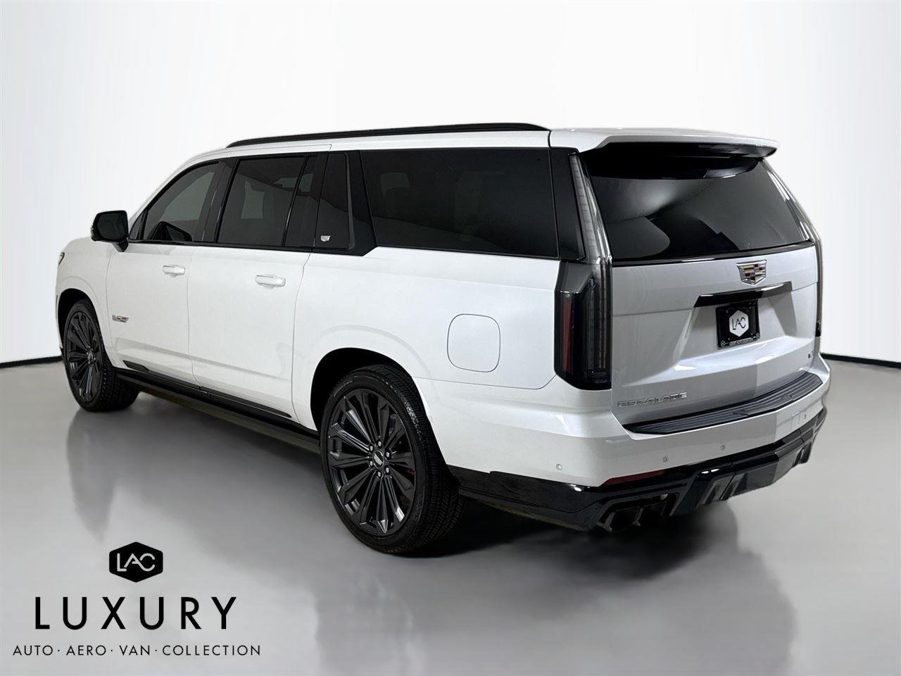 2025 Cadillac Escalade ESV V-Series photo 6
