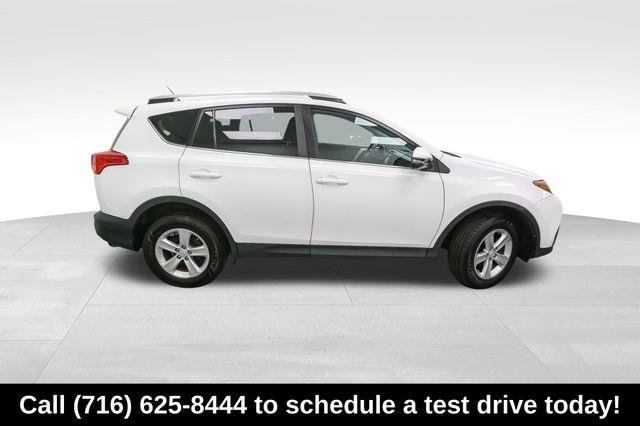 2014 Toyota RAV4 XLE photo 5