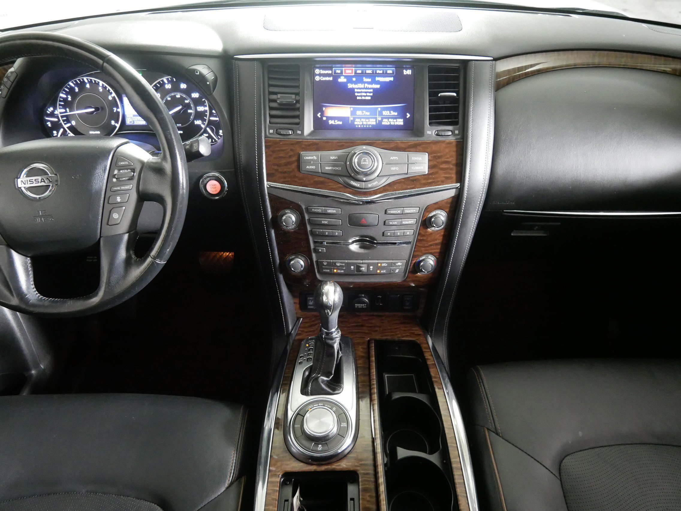 2019 Nissan Armada SL photo 10