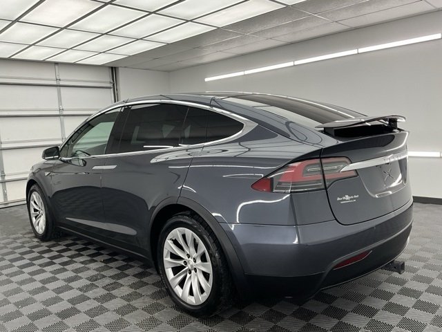 2016 Tesla Model X 90D photo 19