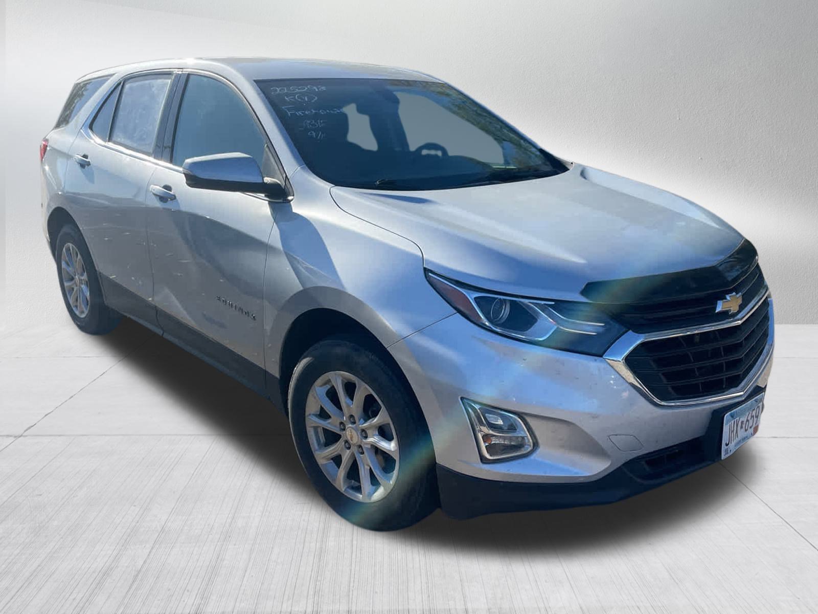 2019 Chevrolet Equinox LT photo 3