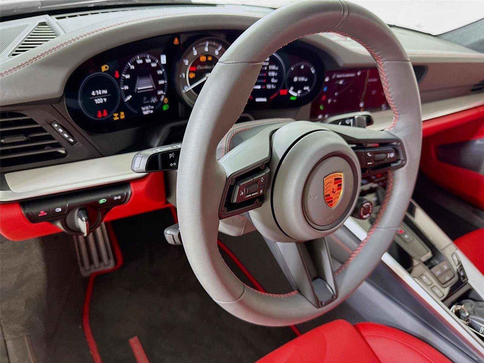 2025 Porsche 911 Turbo S photo 13