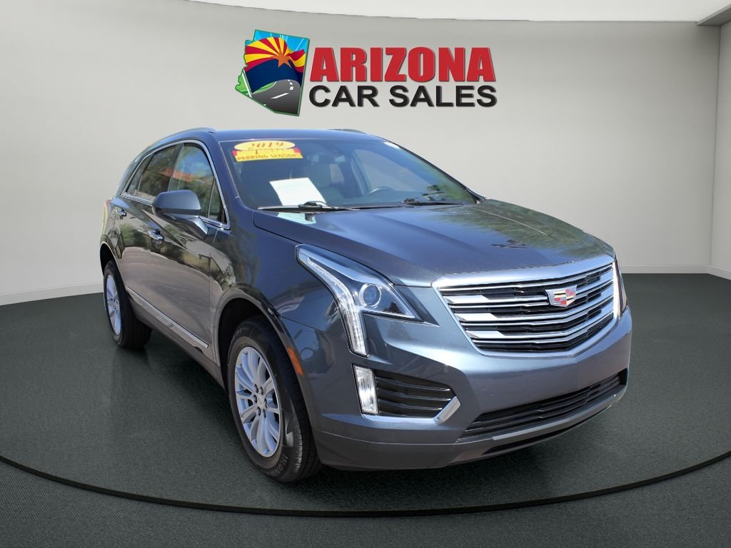 2019 Cadillac XT5 photo 2