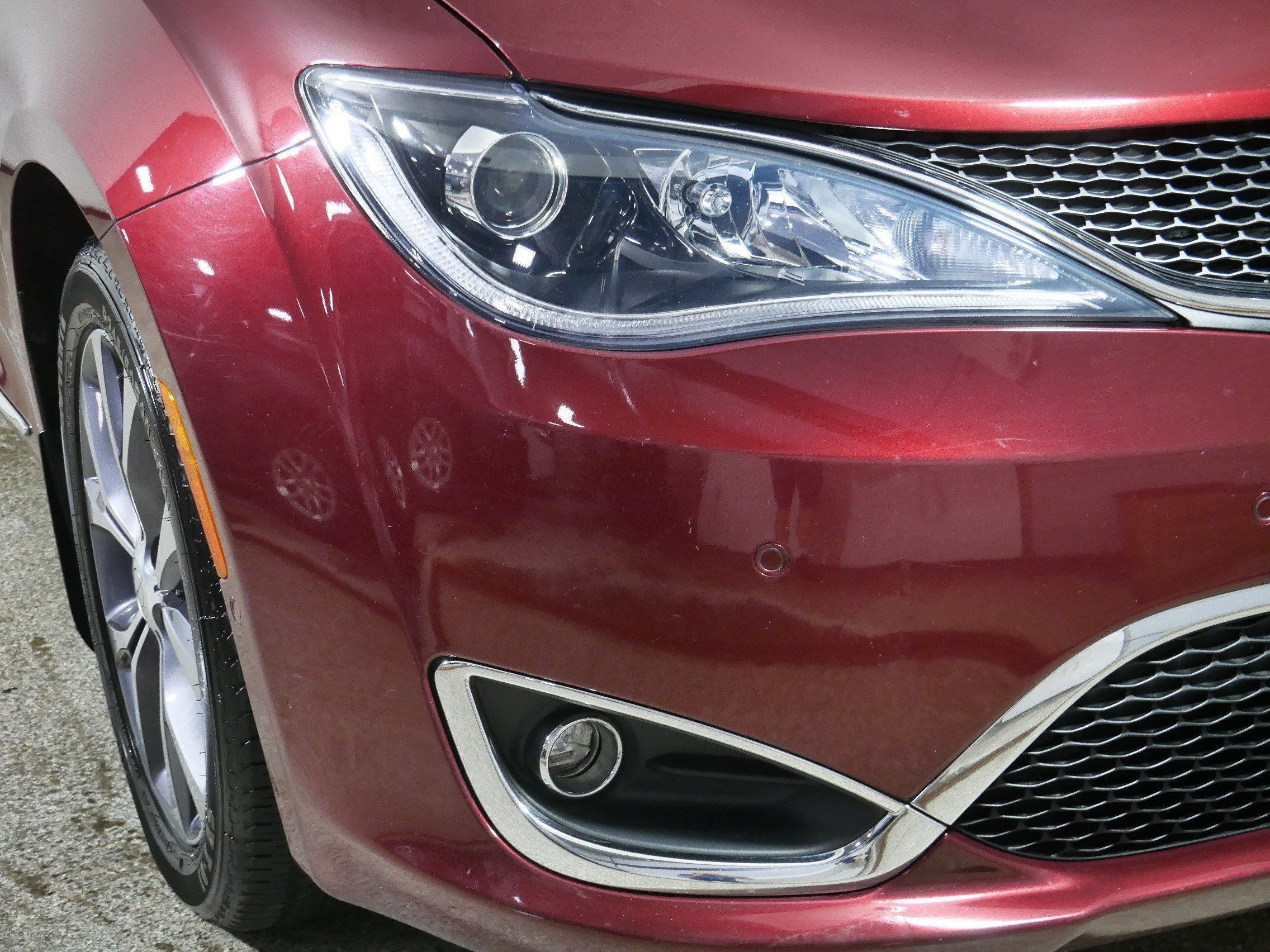 2018 Chrysler Pacifica Limited photo 16