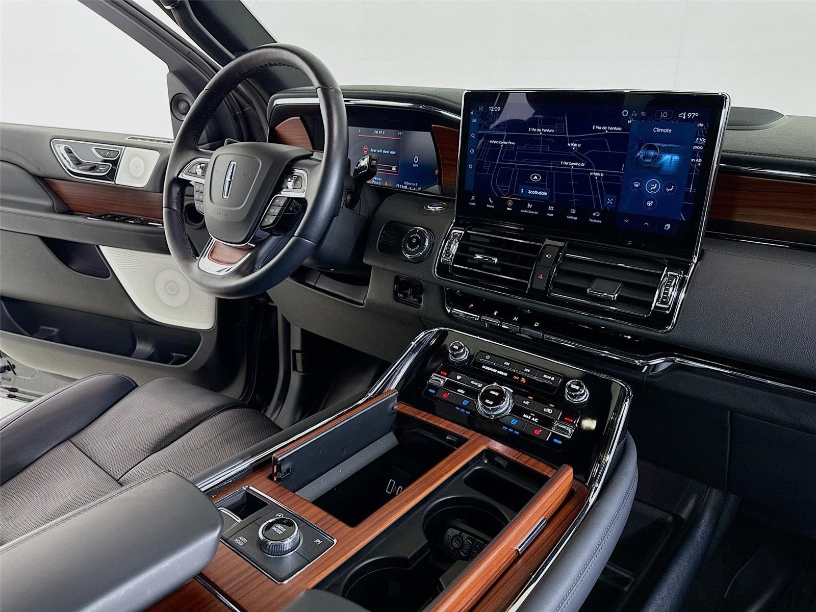 2024 Lincoln Navigator L Reserve photo 32