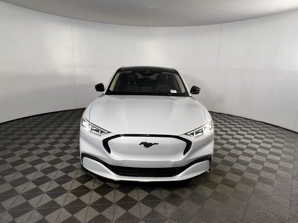 2023 Ford Mustang Mach-E Premium photo 4