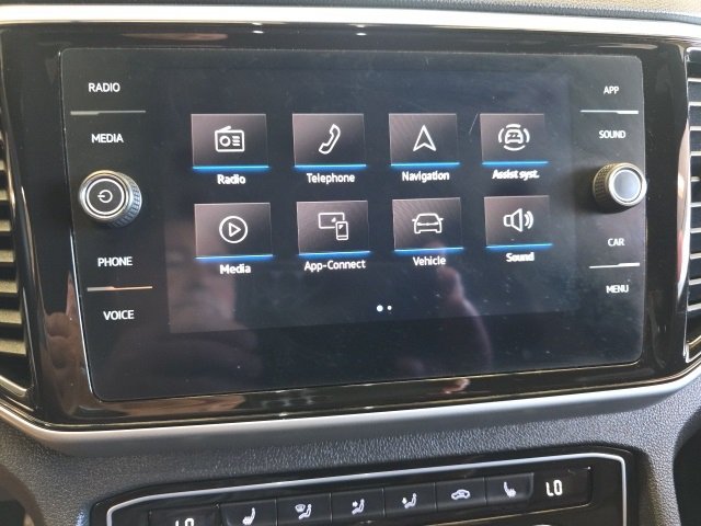 2022 Volkswagen Atlas Cross Sport V6 SE Technology photo 20