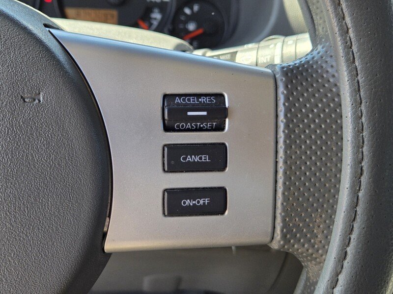 2017 Nissan Frontier SV photo 16