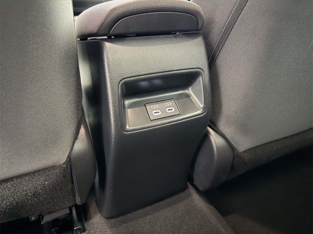 2023 Toyota Corolla LE photo 23