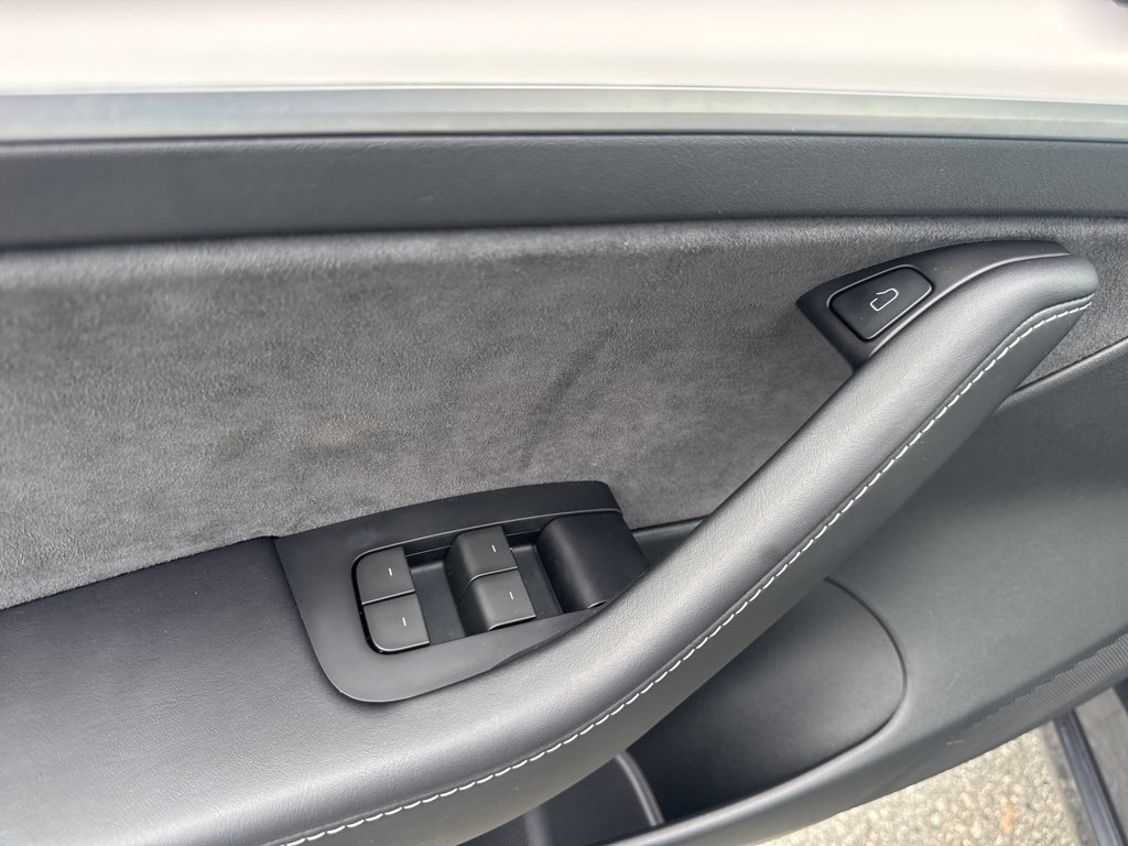 2023 Tesla Model 3 photo 26