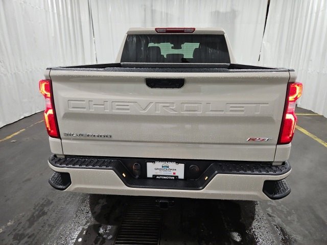2026 Chevrolet Silverado 1500 RST photo 4