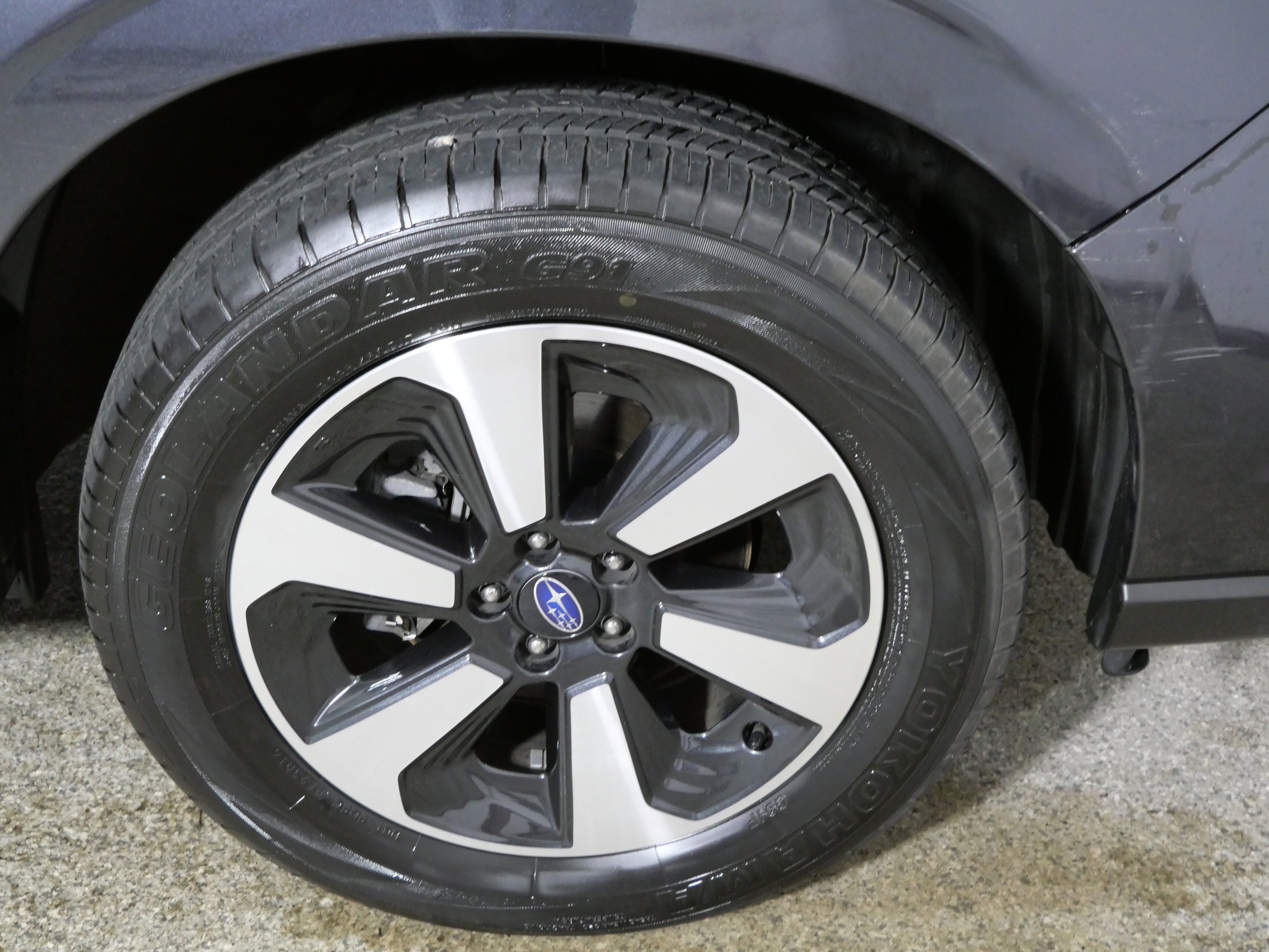 2017 Subaru Forester Premium photo 13