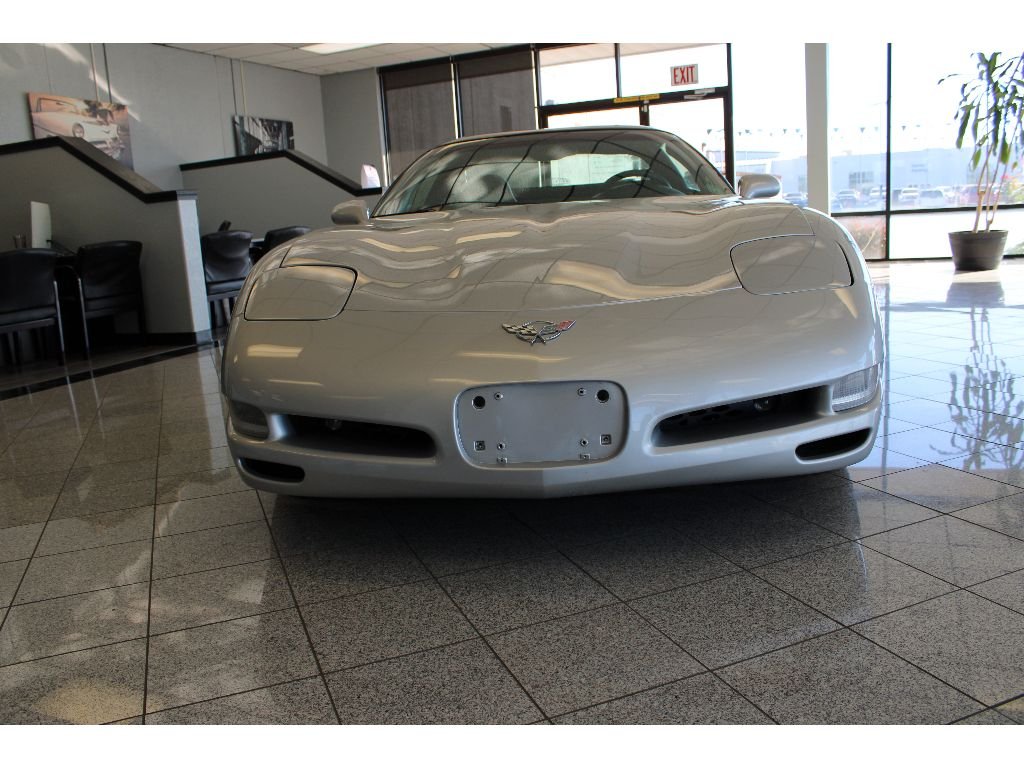 1998 Chevrolet Corvette Base photo 2