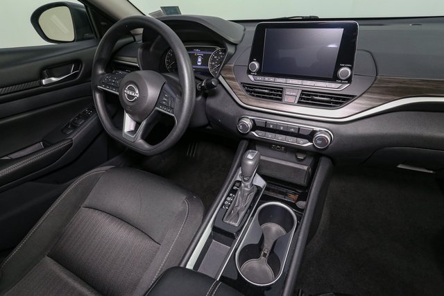2024 Nissan Altima 2.5 SV photo 15