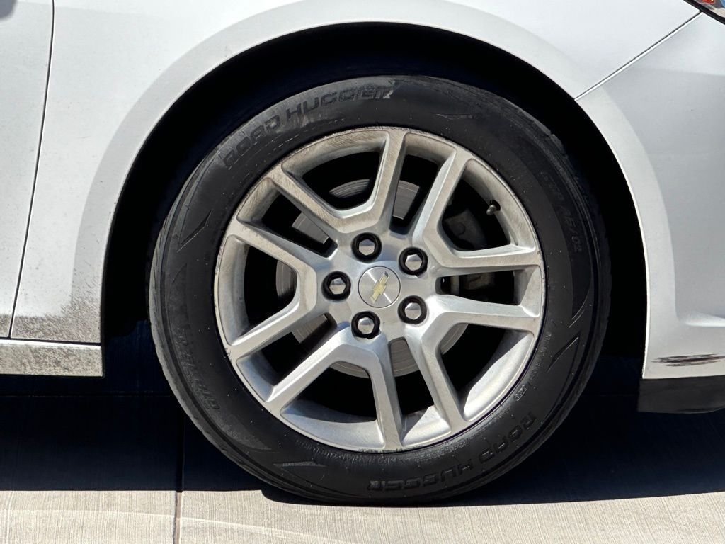 2014 Chevrolet Malibu 1LT photo 3