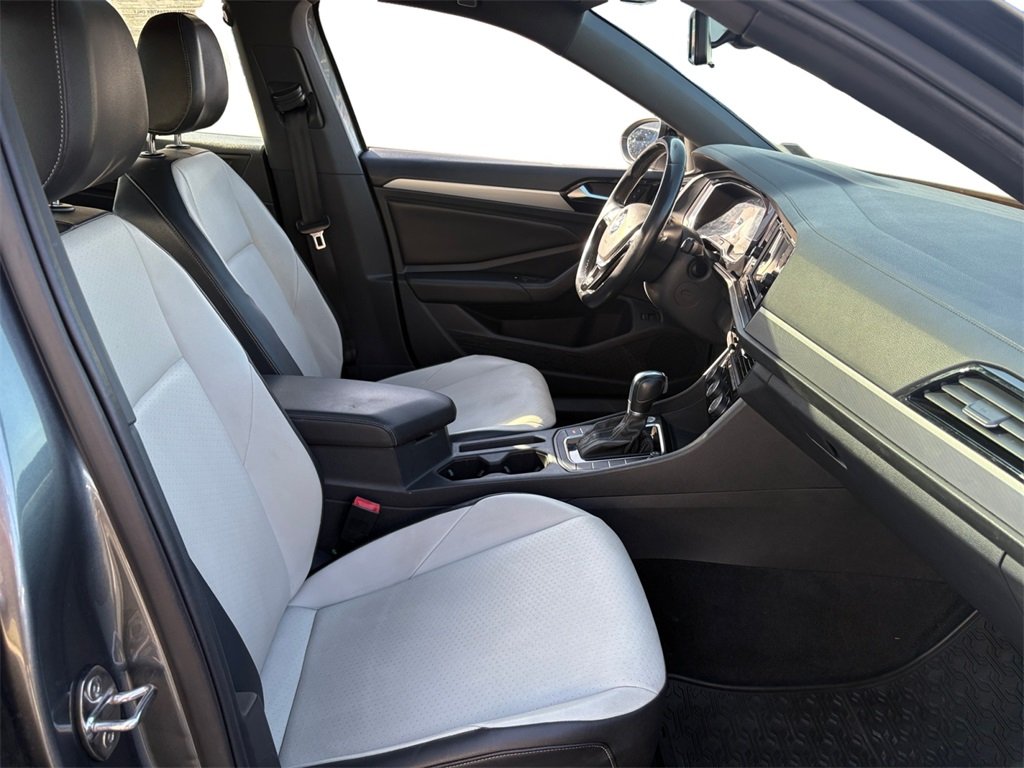 2019 Volkswagen Jetta R-Line photo 17