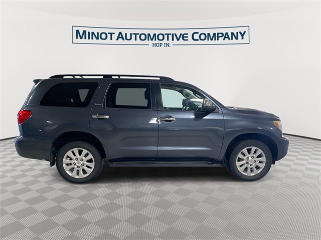 2010 Toyota Sequoia Platinum photo 9