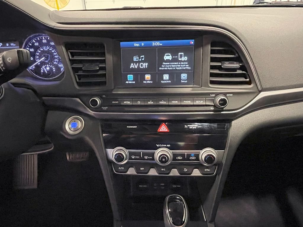 2020 Hyundai Elantra Value Edition photo 25