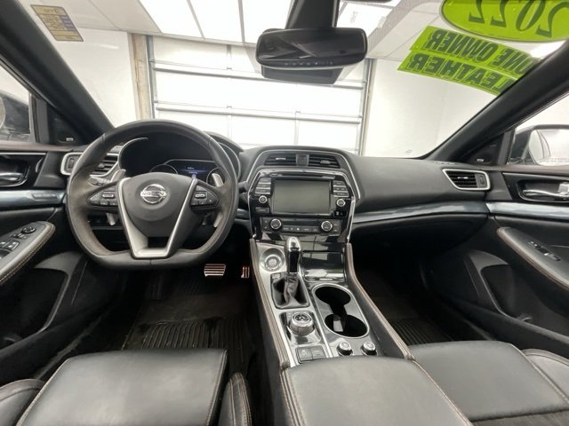 2022 Nissan Maxima SR photo 2