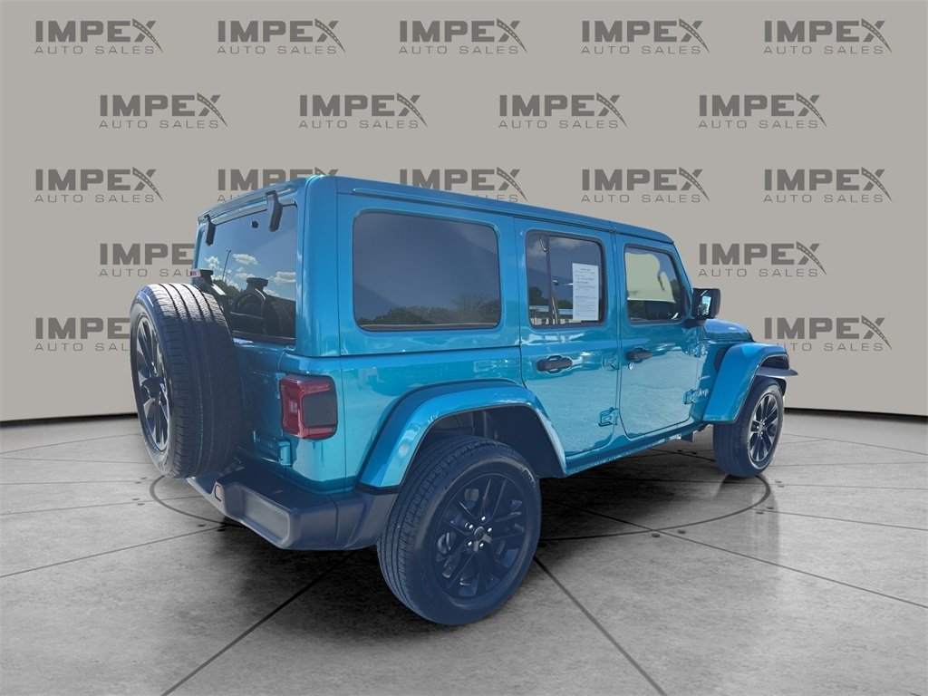 2024 Jeep Wrangler Sahara 4xe photo 4