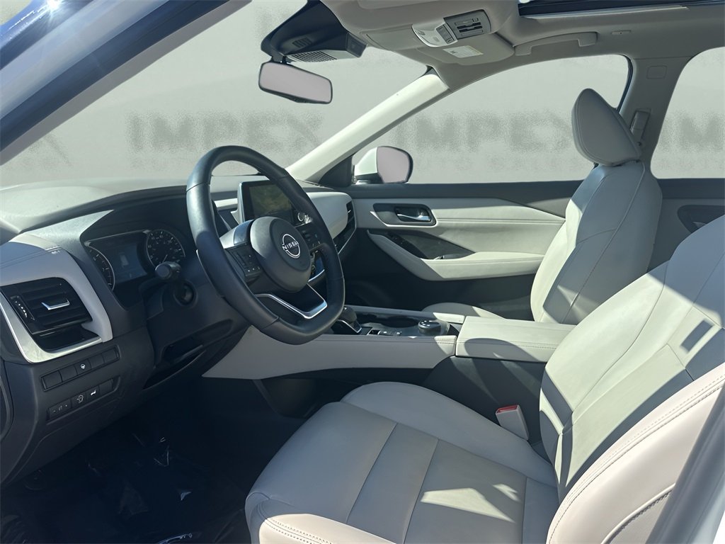 2023 Nissan Rogue SL photo 9