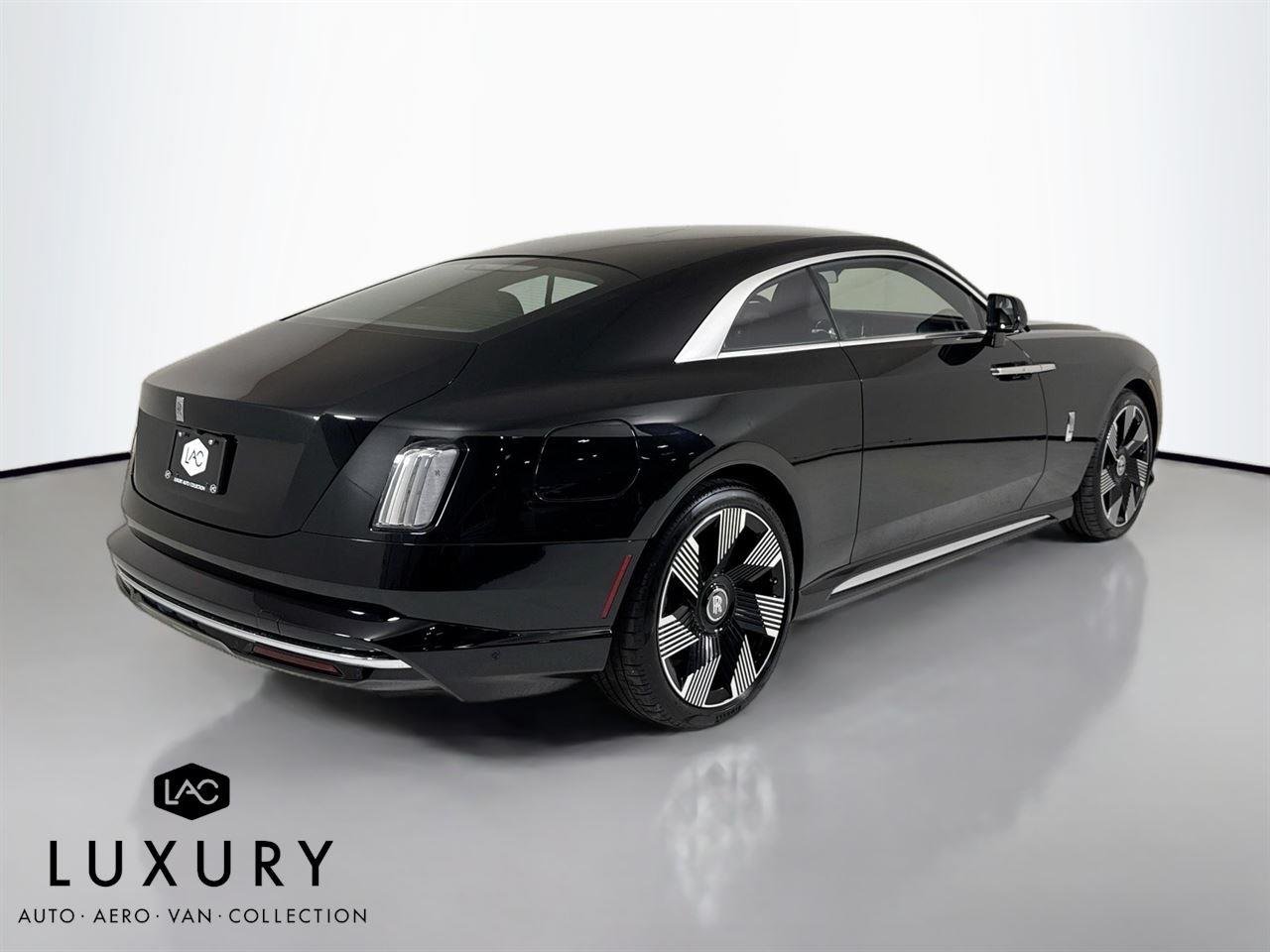 2024 Rolls Royce Spectre photo 5