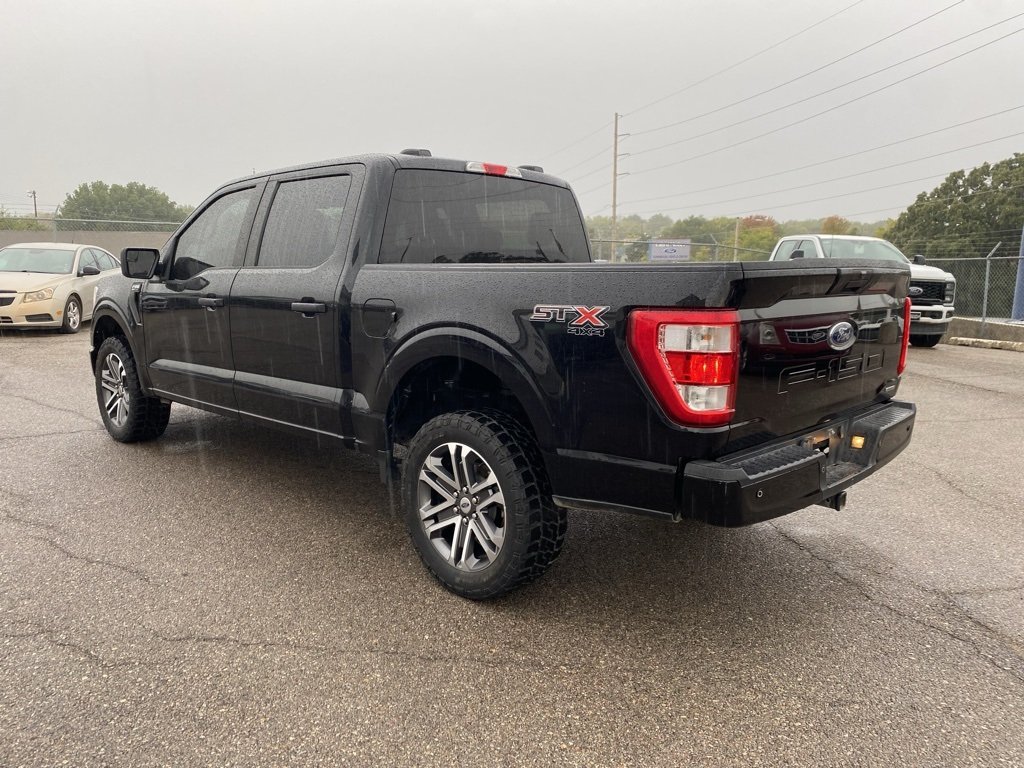 2022 Ford F-150 XL photo 3