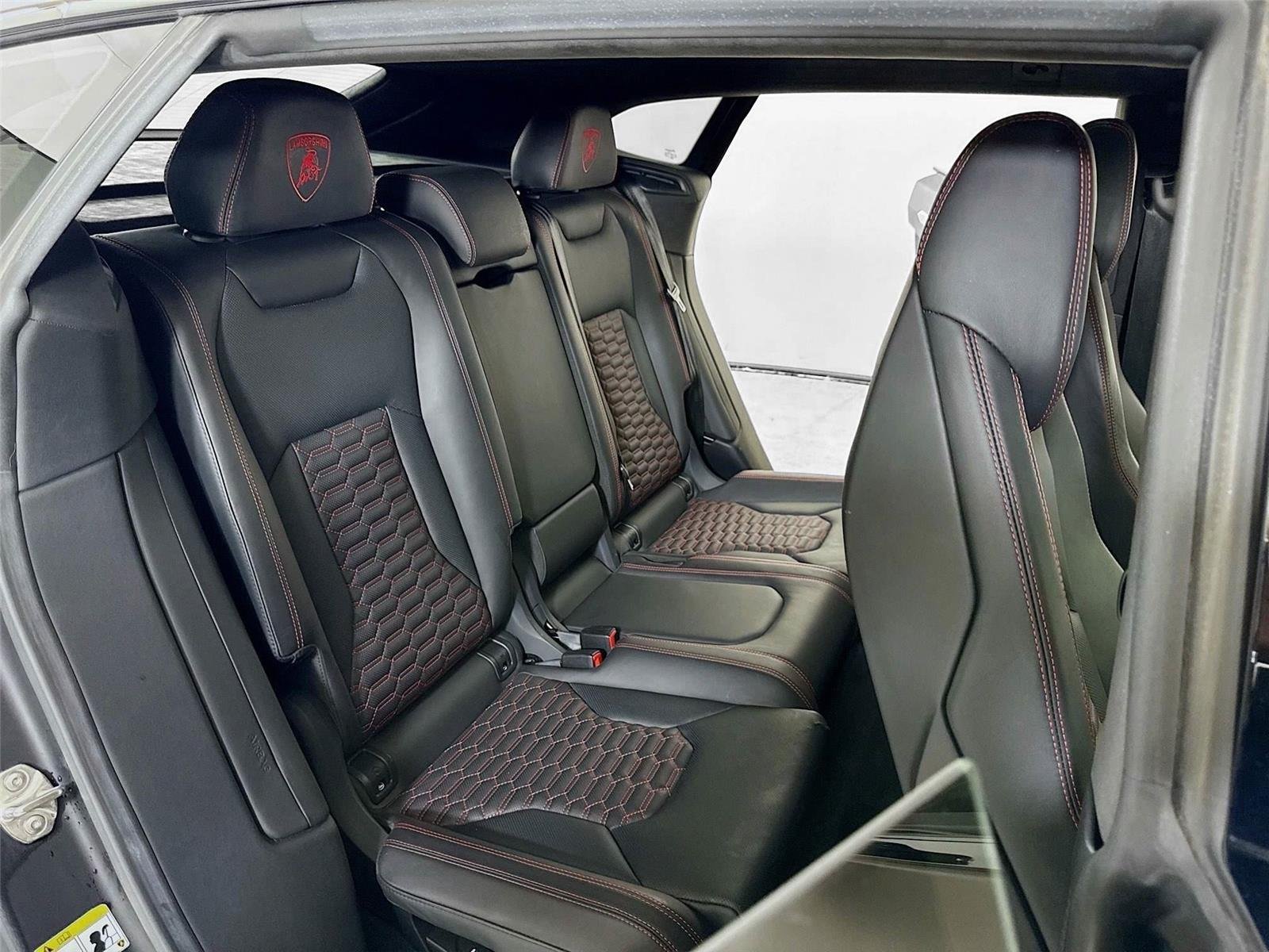 2020 Lamborghini Urus photo 27