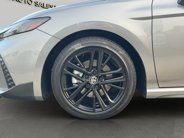 2025 Toyota Camry SE photo 21