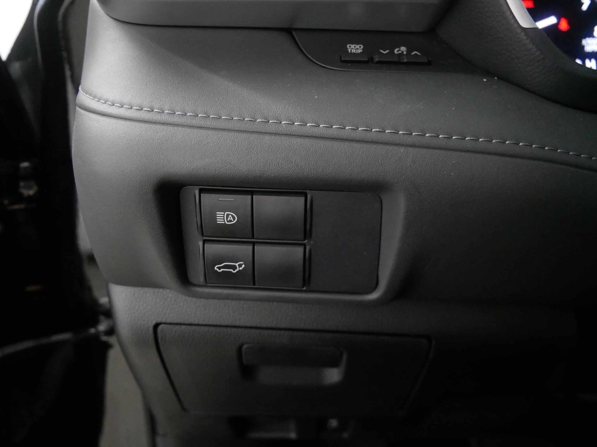 2021 Toyota Highlander XLE photo 25