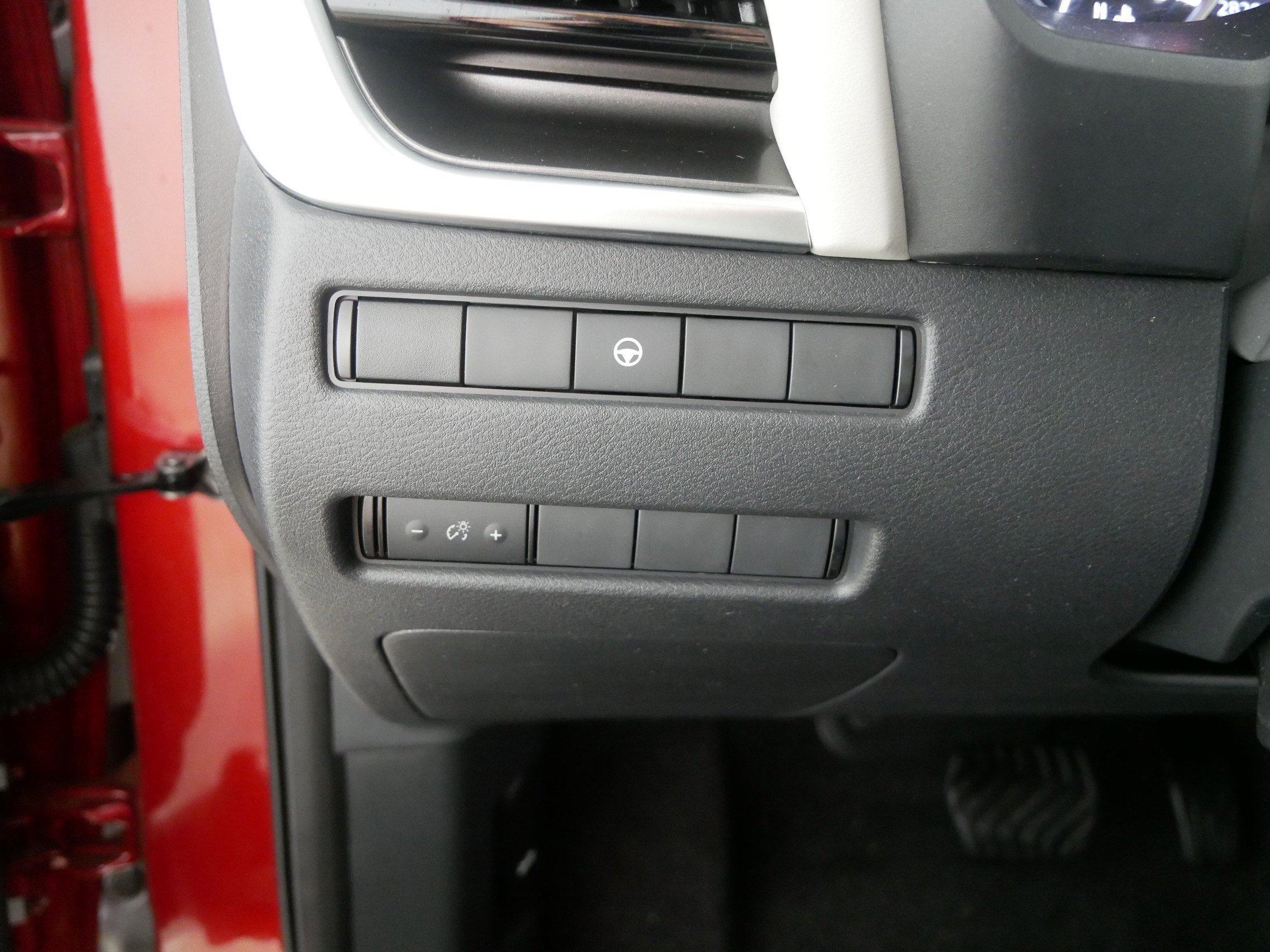 2023 Nissan Rogue SV photo 25