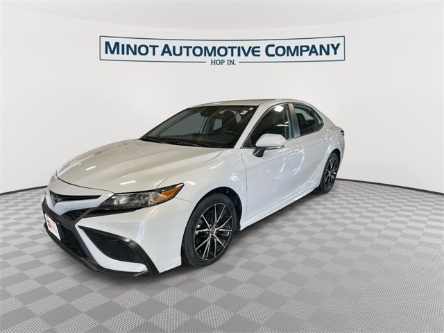 2022 Toyota Camry SE photo 4
