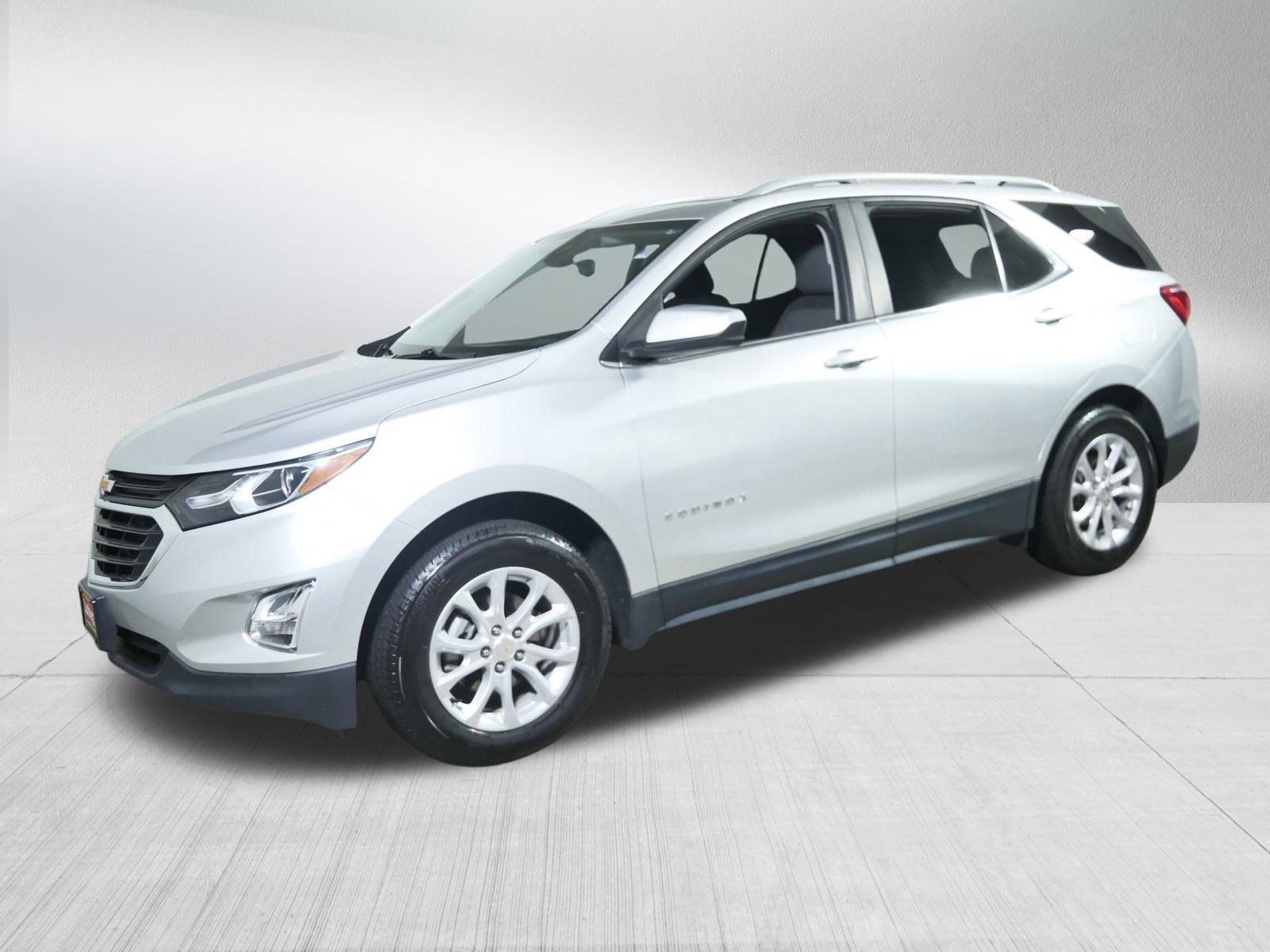 2021 Chevrolet Equinox LT photo 3