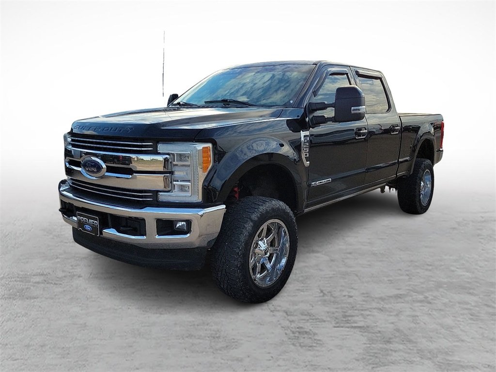 2017 Ford F-250 Lariat photo 4