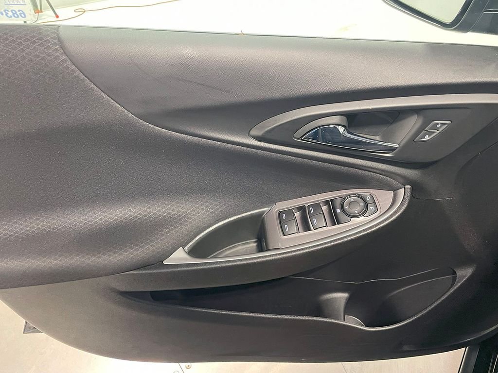 2022 Chevrolet Malibu LS photo 14