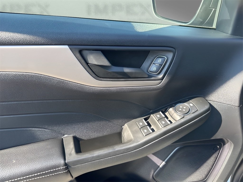2022 Ford Escape SE photo 26