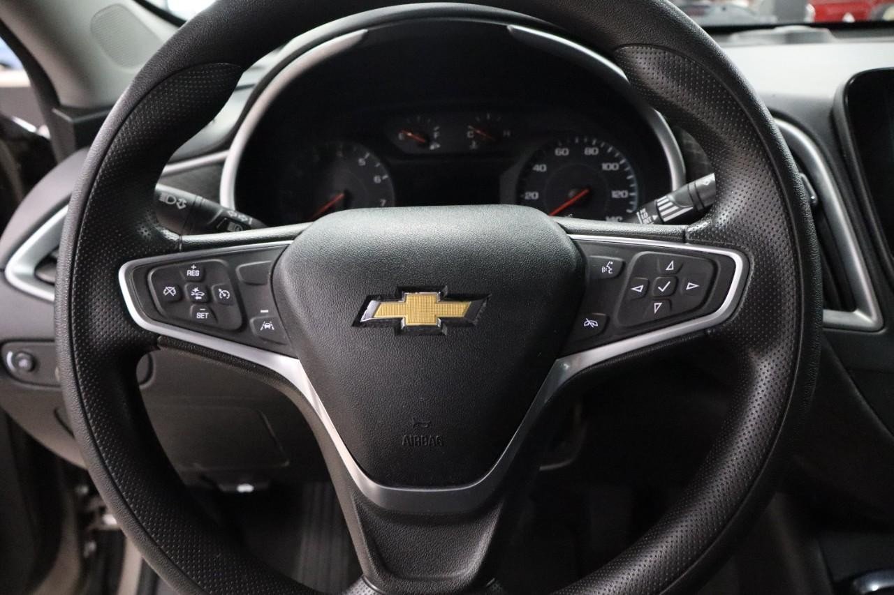 2023 Chevrolet Malibu 1LT photo 12